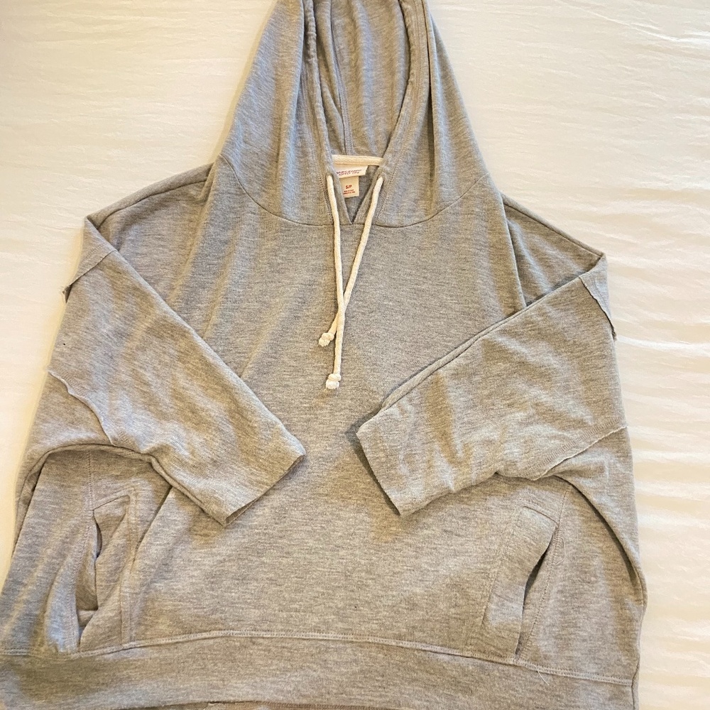 Hooded Pullover